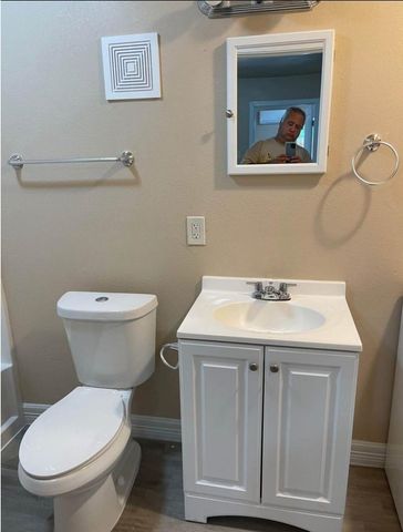 1010 Airline N, Rosharon, TX 77583