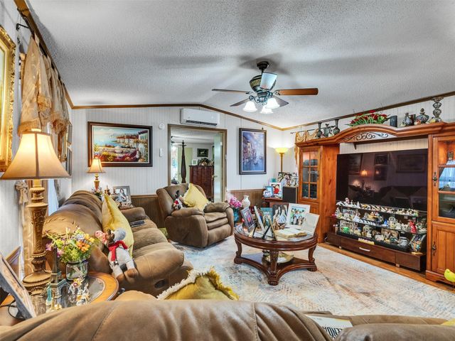 1010 Airline N, Rosharon, TX 77583