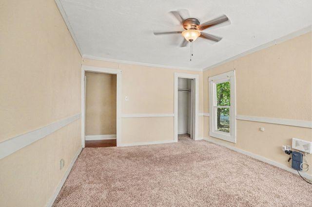 407 W 4th Street, Kaufman, TX 75142