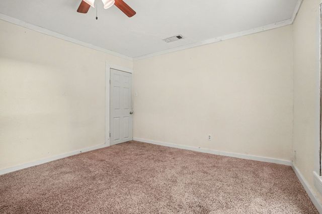 407 W 4th Street, Kaufman, TX 75142