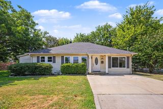 407 W 4th Street, Kaufman, TX 75142