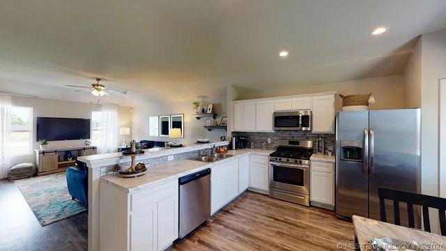 1612 E Gary Street, Broken Arrow, OK 74012