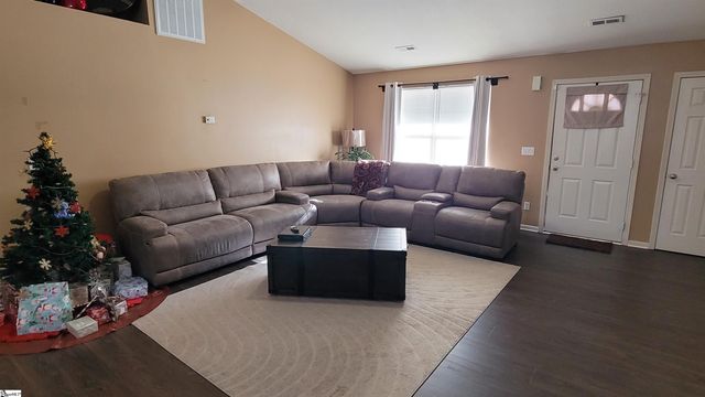 110 Pine Needle Road, Piedmont, SC 29673