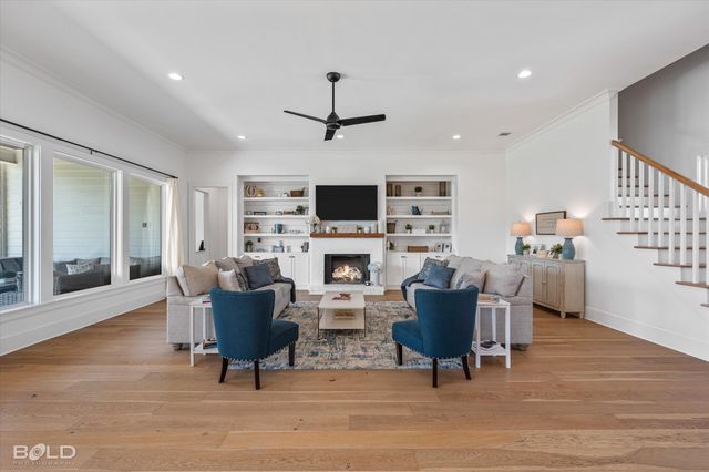 10946 Whispering Path Drive, Shreveport, LA 71106