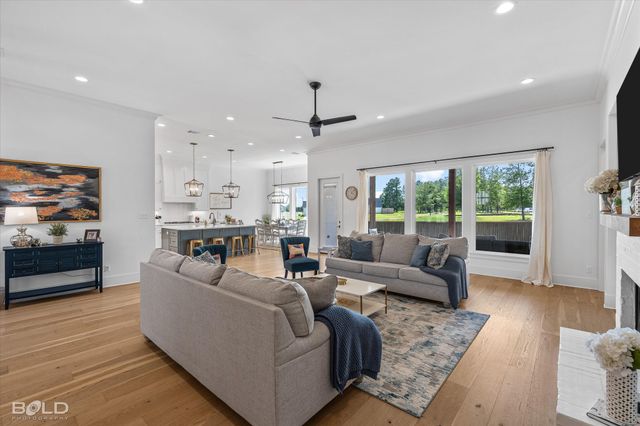 10946 Whispering Path Drive, Shreveport, LA 71106