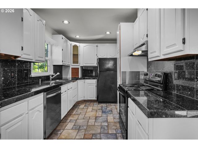 1815 Sw SUNSET Blvd, Portland, OR 97239