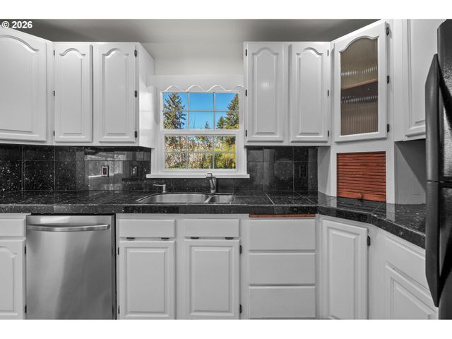 1815 Sw SUNSET Blvd, Portland, OR 97239