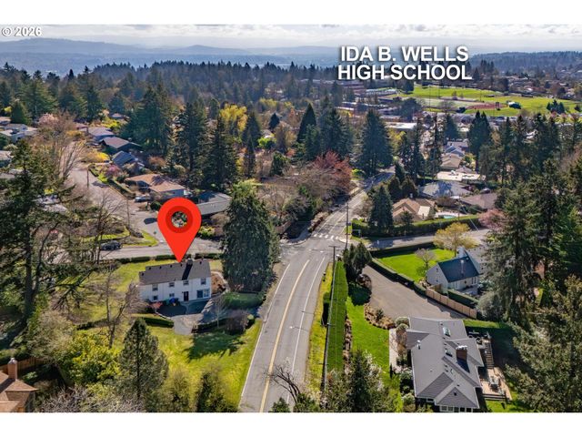 1815 Sw SUNSET Blvd, Portland, OR 97239