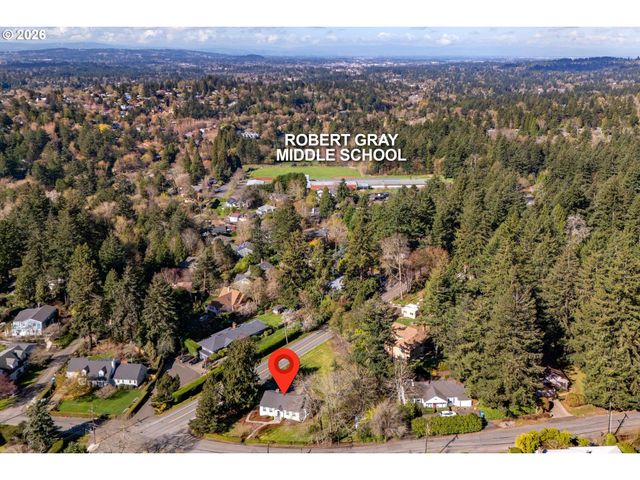 1815 Sw SUNSET Blvd, Portland, OR 97239