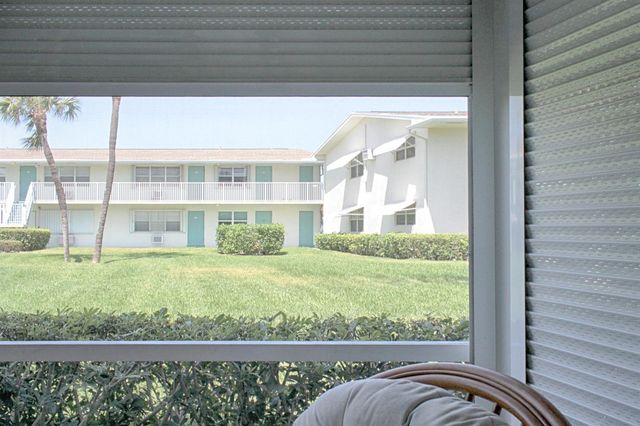 880 Horizons W 102, Boynton Beach, FL 33435
