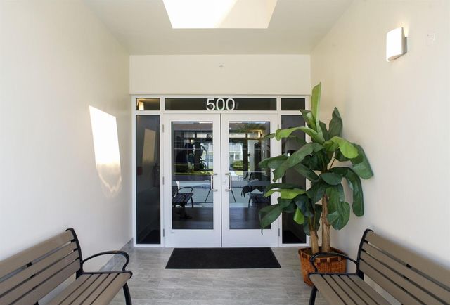 880 Horizons W 102, Boynton Beach, FL 33435