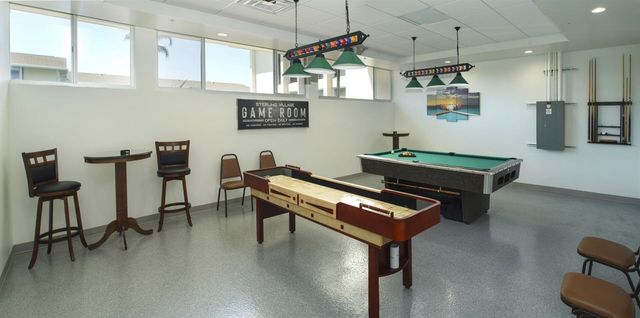 880 Horizons W 102, Boynton Beach, FL 33435
