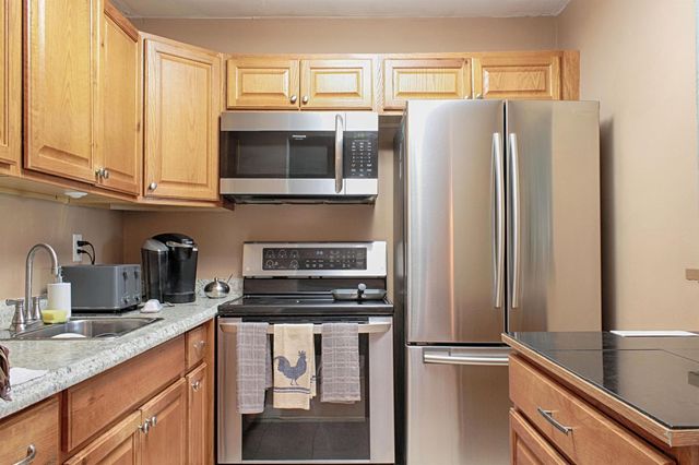 880 Horizons W 102, Boynton Beach, FL 33435