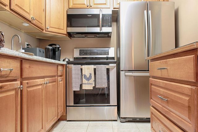 880 Horizons W 102, Boynton Beach, FL 33435