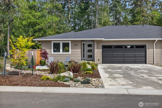 1529 Discovery Loop, Port Angeles, WA 98363