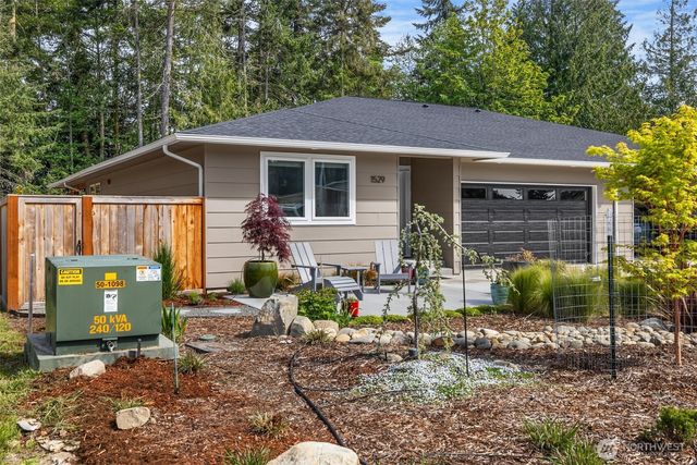 1529 Discovery Loop, Port Angeles, WA 98363