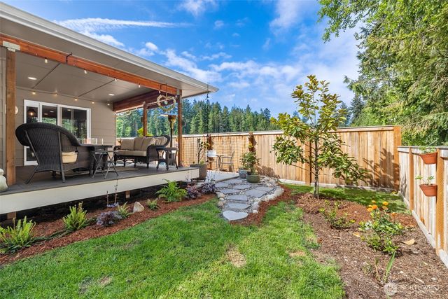 1529 Discovery Loop, Port Angeles, WA 98363