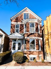 1906 W 34th Place G, Chicago, IL 60608