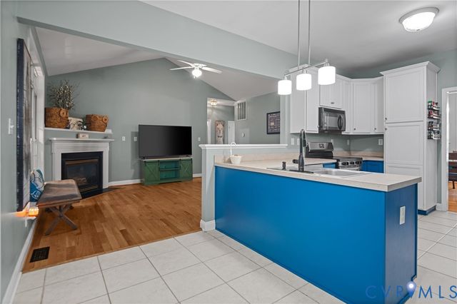 12413 Petersburg St, Chester, VA 23831