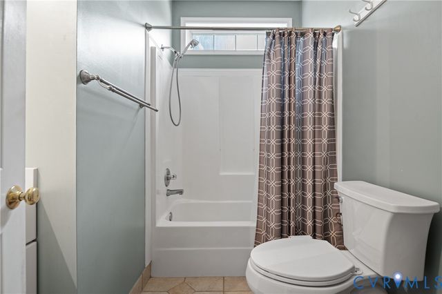 12413 Petersburg St, Chester, VA 23831