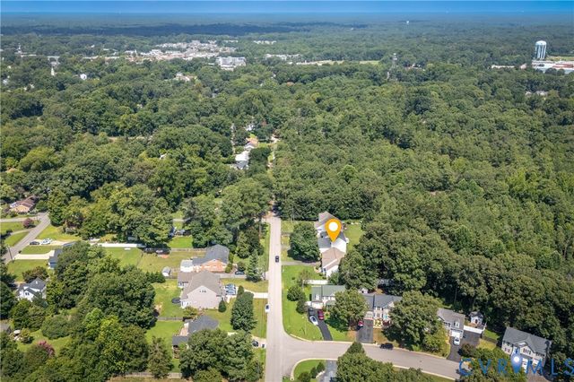 12413 Petersburg St, Chester, VA 23831