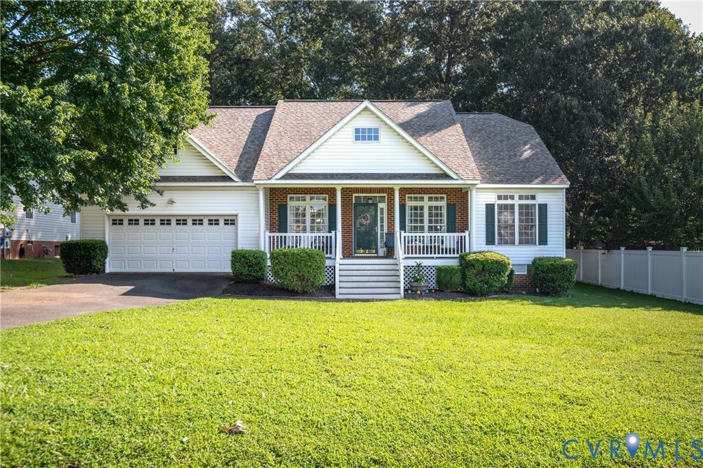 12413 Petersburg St, Chester, VA 23831