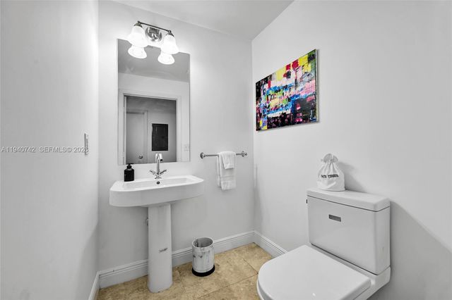 3330 NE 190th St 1217, Aventura, FL 33180