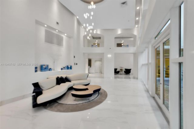 3330 NE 190th St 1217, Aventura, FL 33180