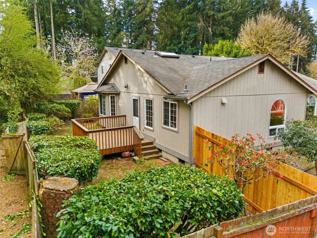 3040 Applehill Court NE, Olympia, WA 98506