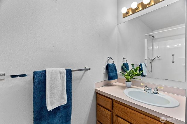 3040 Applehill Court NE, Olympia, WA 98506