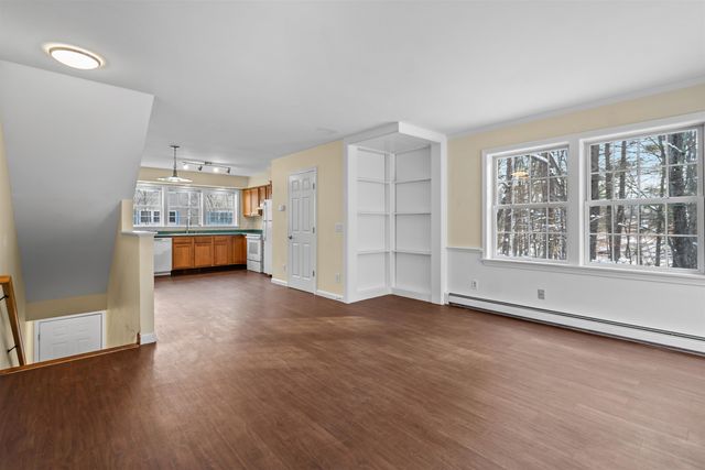 1029 S Mammoth Rd Unit 7, Manchester, NH 03109