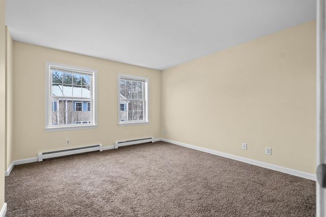 1029 S Mammoth Rd Unit 7, Manchester, NH 03109