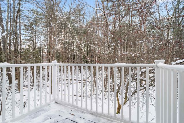 1029 S Mammoth Rd Unit 7, Manchester, NH 03109