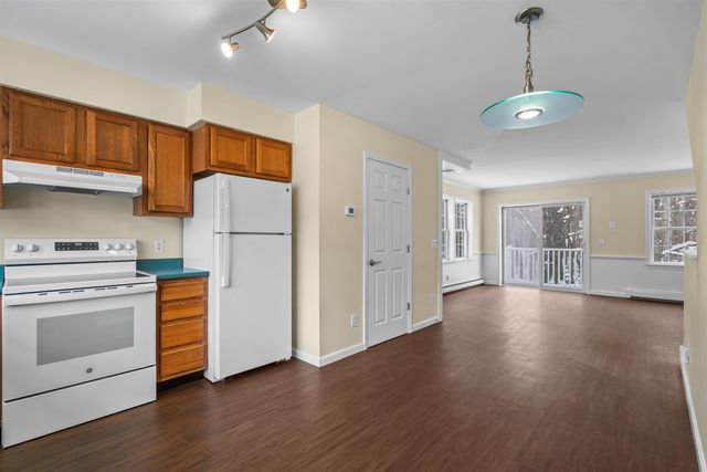 1029 S Mammoth Rd Unit 7, Manchester, NH 03109