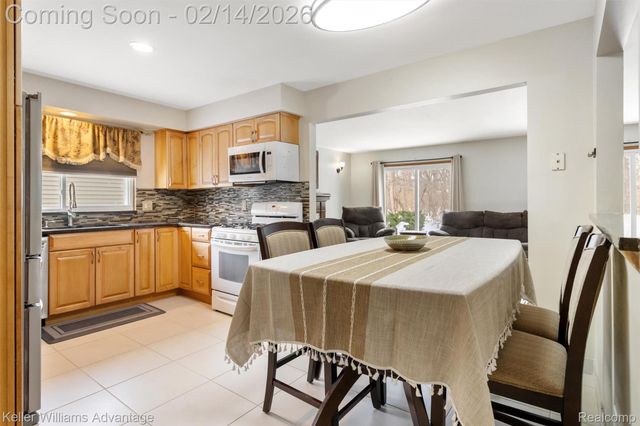 34163 Parkdale Street, Livonia, MI 48150