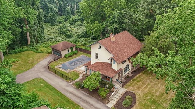 2179 Five Mile Line Road, Penfield, NY 14526