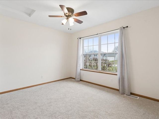 1515 48th, Marion, IA 52302
