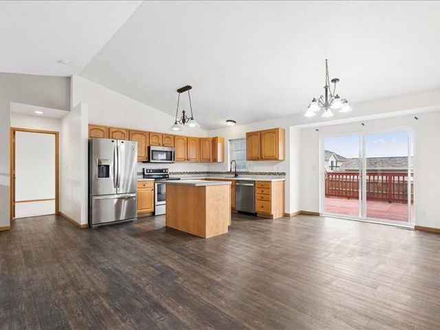 1515 48th, Marion, IA 52302