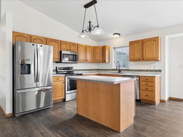 1515 48th, Marion, IA 52302