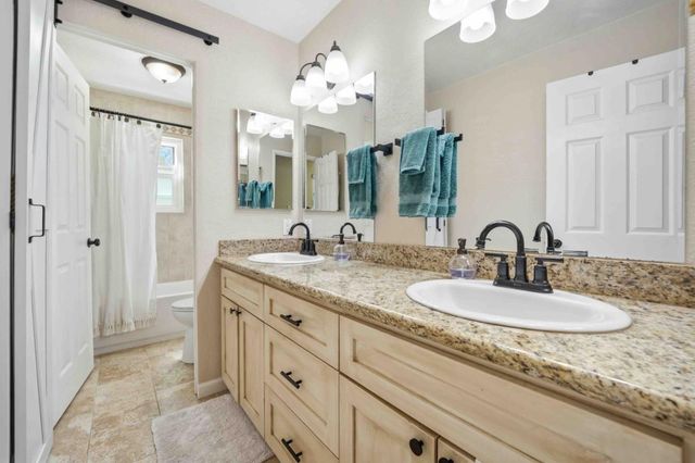 8400 Delta Drive, Gilroy, CA 95020