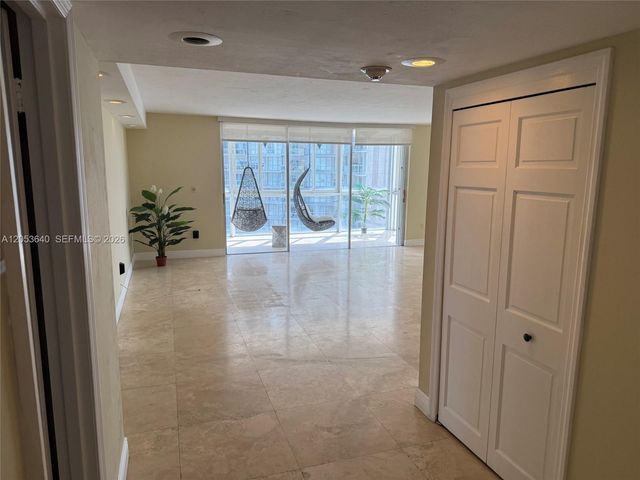 145 SE 25th Rd 1003, Miami, FL 33129