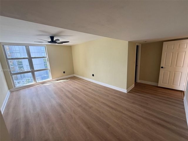 145 SE 25th Rd 1003, Miami, FL 33129