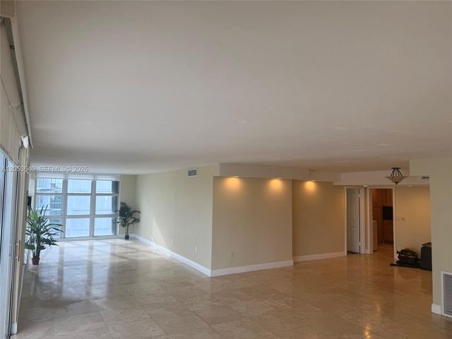 145 SE 25th Rd 1003, Miami, FL 33129