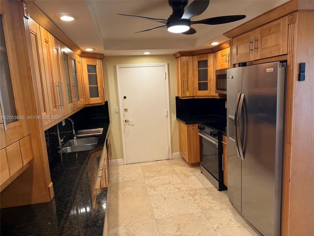 145 SE 25th Rd 1003, Miami, FL 33129