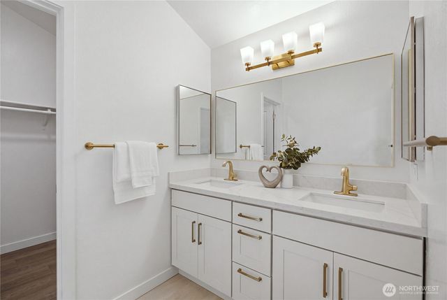 15724 SE 46th Way, Bellevue, WA 98006