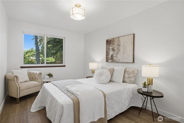 15724 SE 46th Way, Bellevue, WA 98006