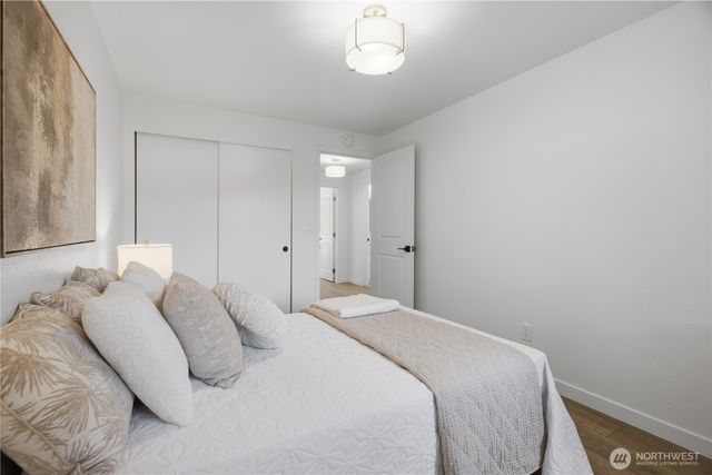 15724 SE 46th Way, Bellevue, WA 98006