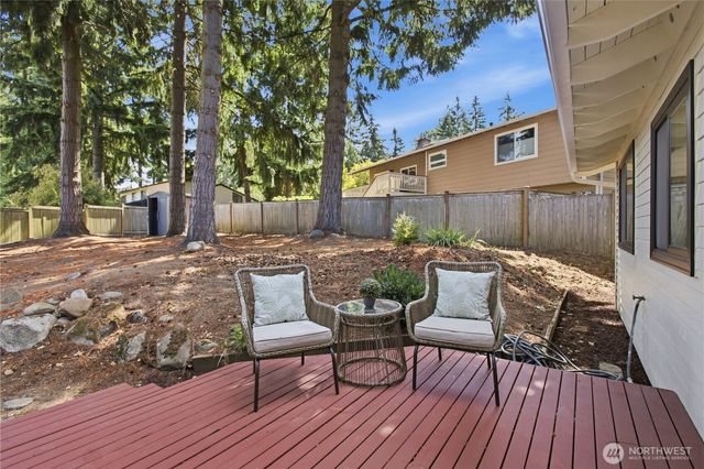 15724 SE 46th Way, Bellevue, WA 98006