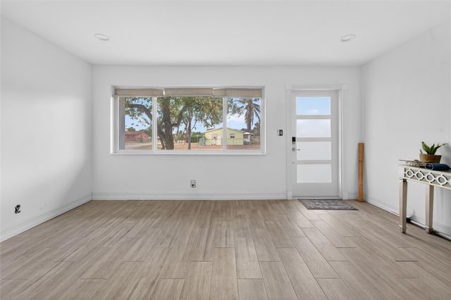 241 W 20th Street, Riviera Beach, FL 33404