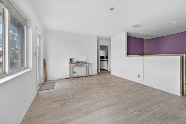 241 W 20th Street, Riviera Beach, FL 33404